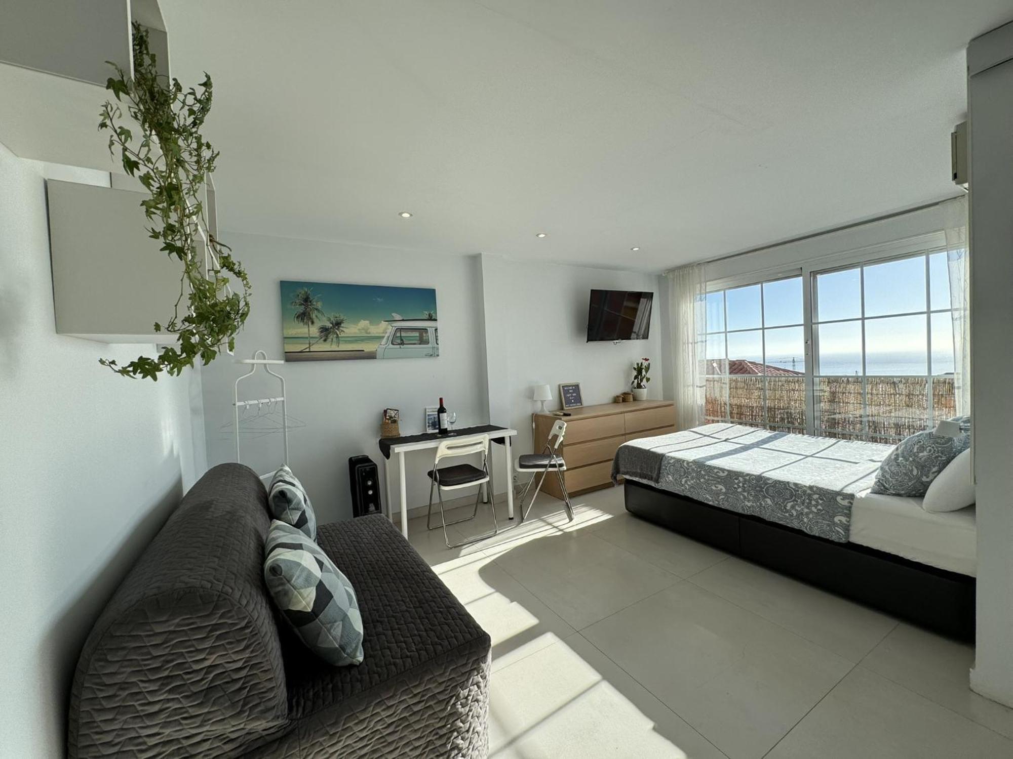 Peaceful Studio With Amazing Sea Views And Free Parking ベナルマデナ エクステリア 写真