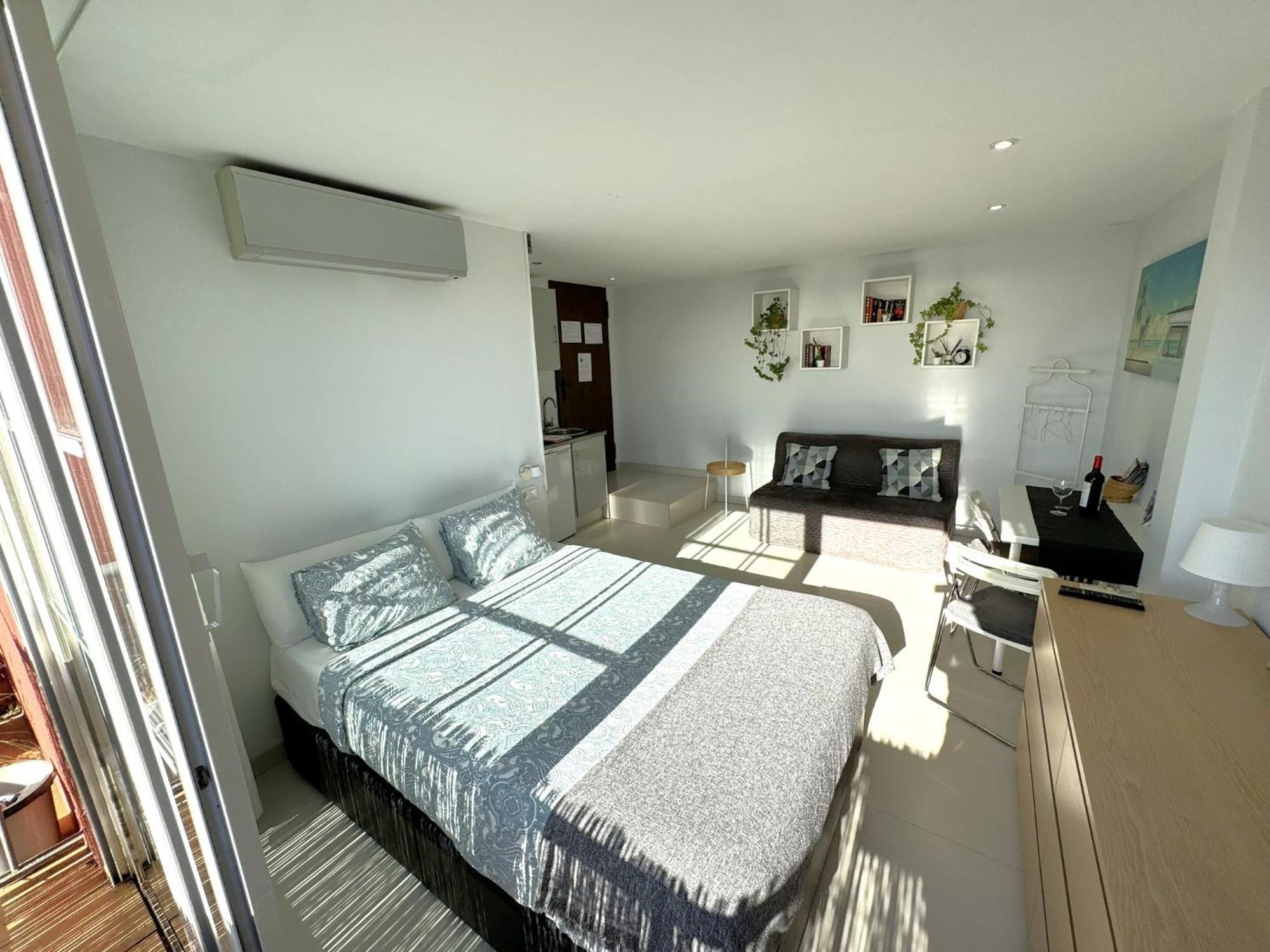 Peaceful Studio With Amazing Sea Views And Free Parking ベナルマデナ エクステリア 写真